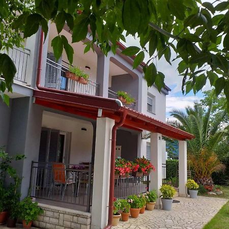 Apartment Nevia Fažana Zewnętrze zdjęcie